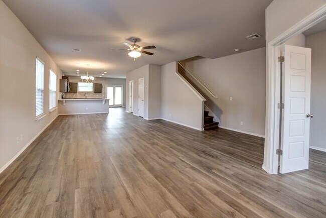 Building Photo - Luxury townhomes near TU and Mother Road M...
