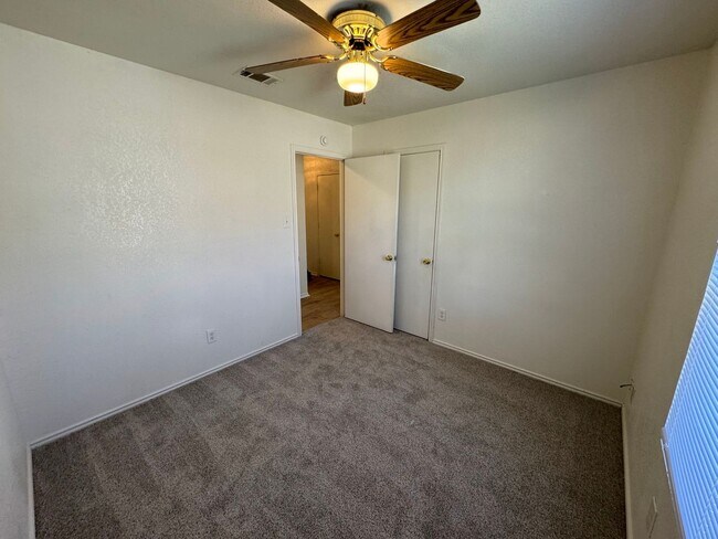 Building Photo - 4-Bedroom House for Rent in Killeen