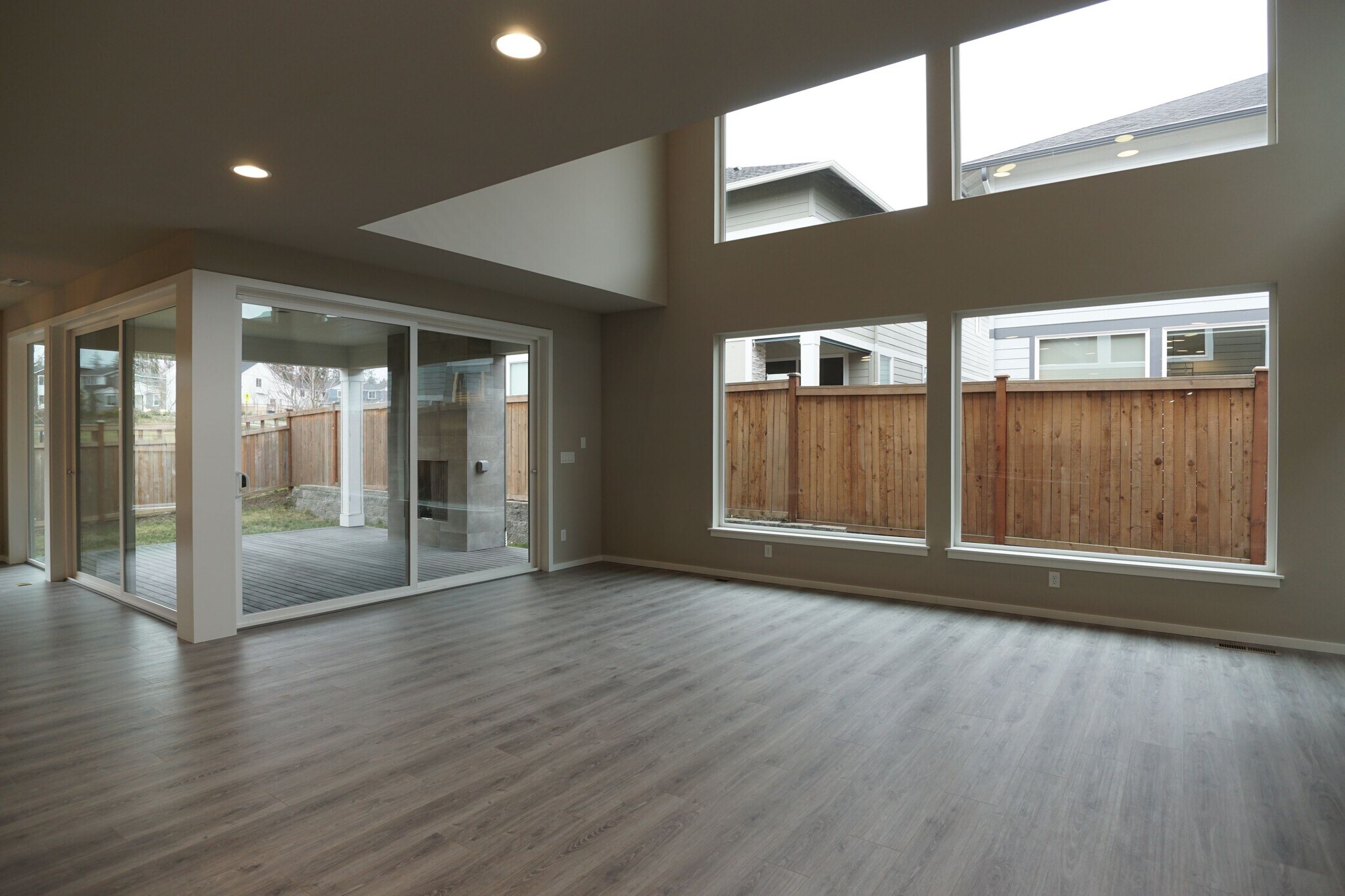 Building Photo - 23068 Alder Ln SE