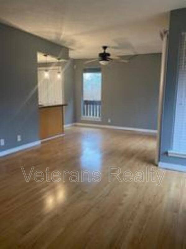 Building Photo - 210 Lanai Village