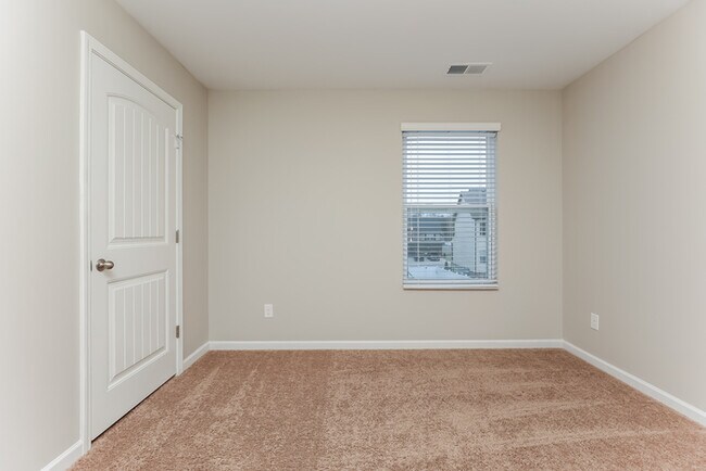 Building Photo - 233 Autumn Terrace Ln