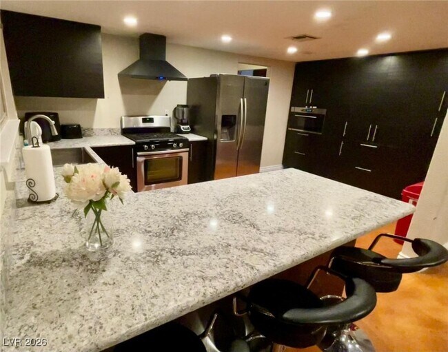 Building Photo - 5243 S Placentia Pkwy