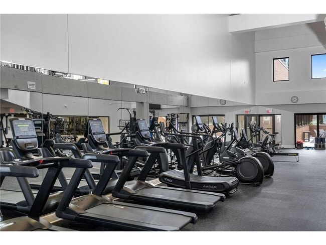 Building Photo - 20 NE 2nd St