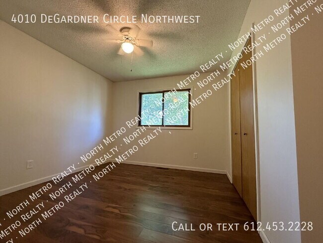 Building Photo - 4010 DeGardner Cir NW
