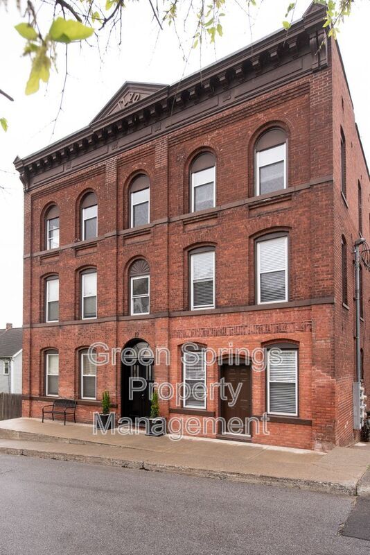 Building Photo - 19 Warsaw Ave