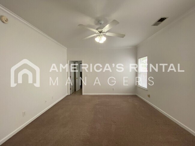Building Photo - 5303 Cottage Ln