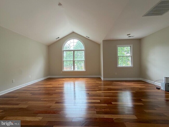 Building Photo - 13353 Horsepen Woods Ln