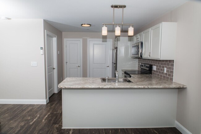 Building Photo - Fox Ridge Crossing 3