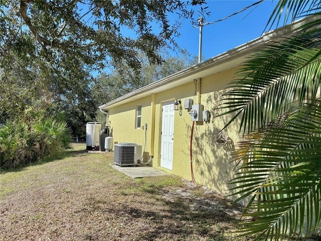 Building Photo - 225 Santa Fe St