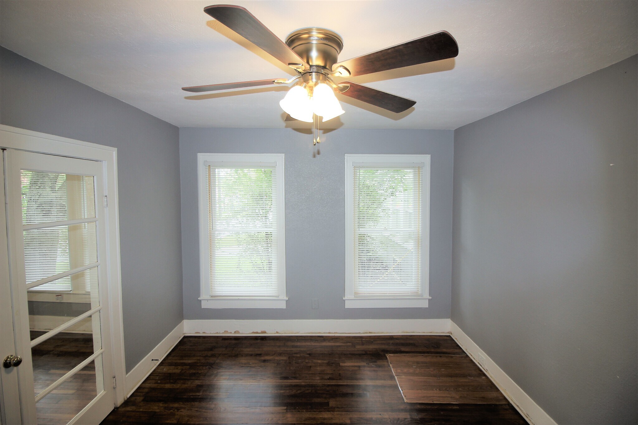 Building Photo - 4405 Woodside St