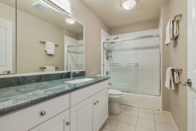 Building Photo - LUXURY RESORT 5/4.5/3+ HOME IN KAHALA, MUS...