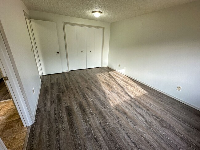 Building Photo - 2196-2204 Nomad Ct SE