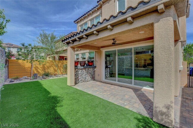 Building Photo - 8067 Tank Loop St