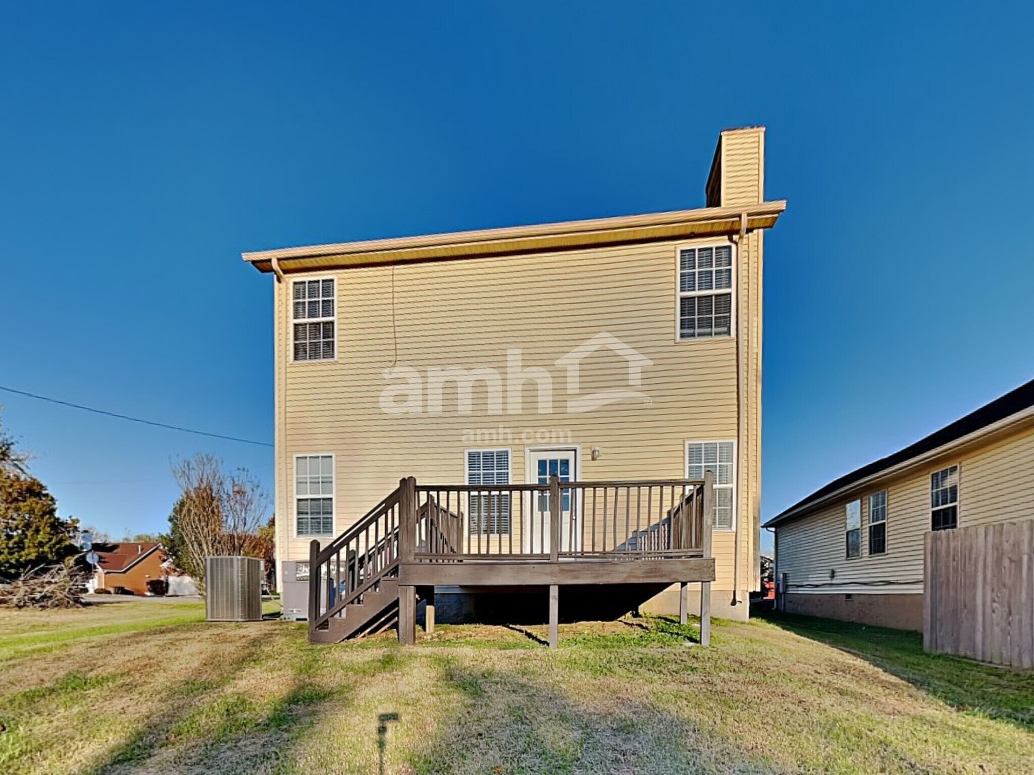 Building Photo - 2805 River Bend Dr