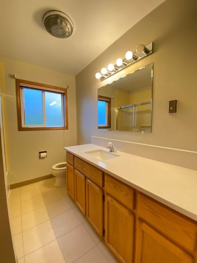 Building Photo - Charming Craftsman Home with Stunning River Views in Stevenson, WA