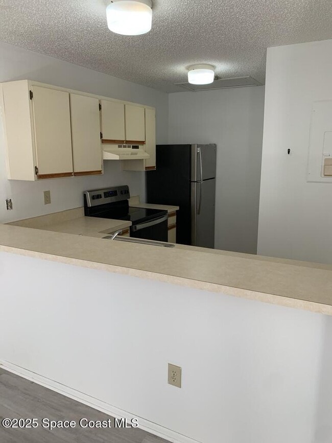 Building Photo - 1485 Malibu Cir NE