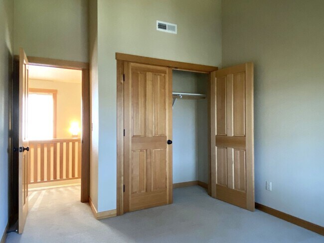 Building Photo - Perfection in Mosier