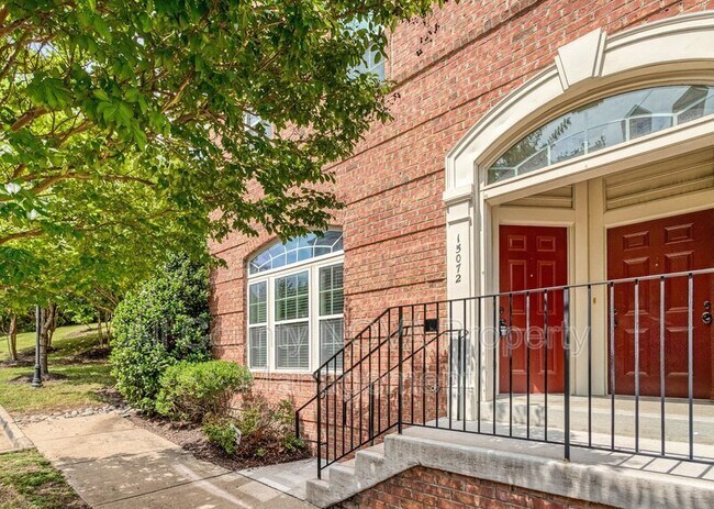Building Photo - 15072 Leicestershire St