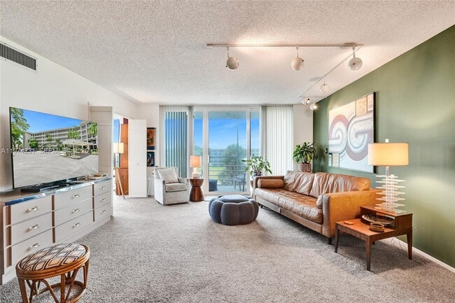 Building Photo - 805 Cypress Blvd