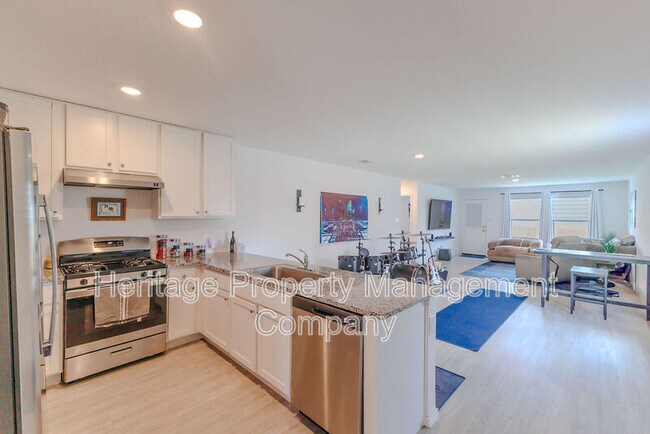 Building Photo - 10502 Torroja Wy