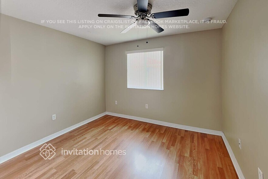 Building Photo - 5927 SW 163rd Ave