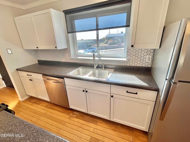 Building Photo - 3315 Capella Ave