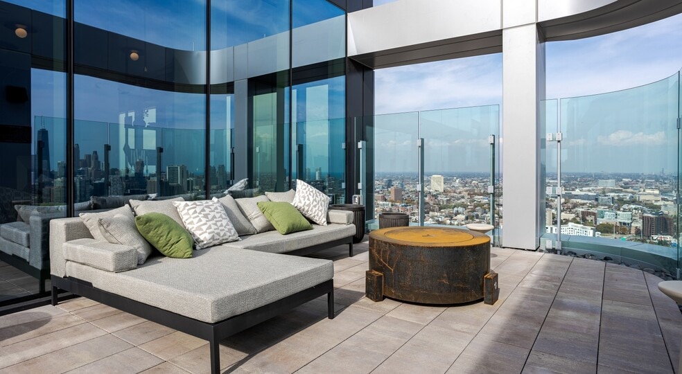 Building Photo - 327 N Aberdeen St