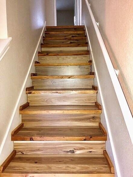 hard laminate on the stairsairs - 10617 Garbacz Dr