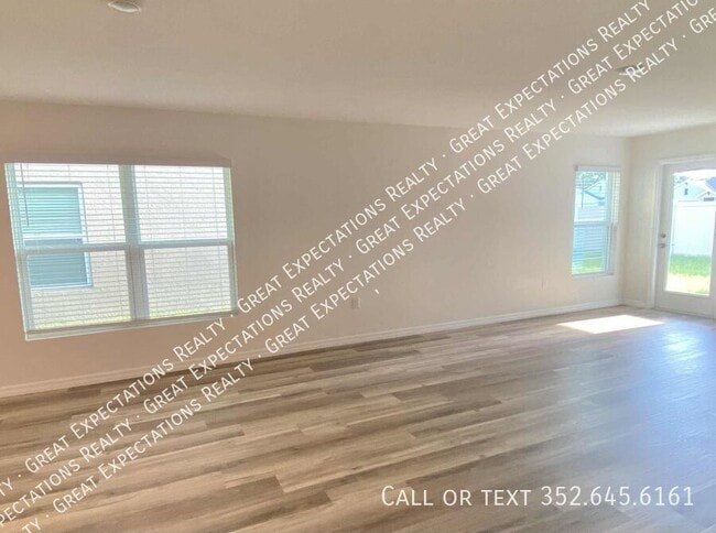 Building Photo - 2894 NE 21st Ct Rd