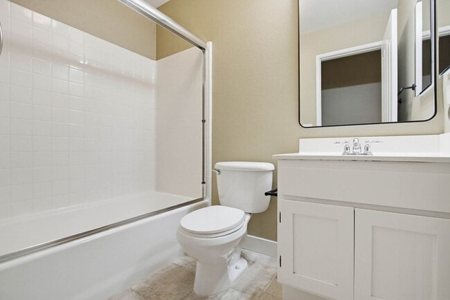 Building Photo - 2 Bedroom Townhome with Bonus Office in San Marcos