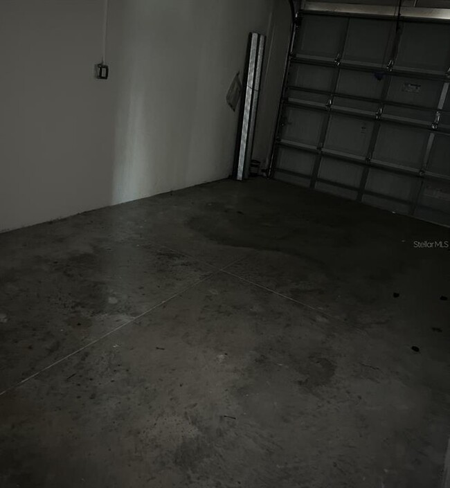 Building Photo - 161 Lomond Dr