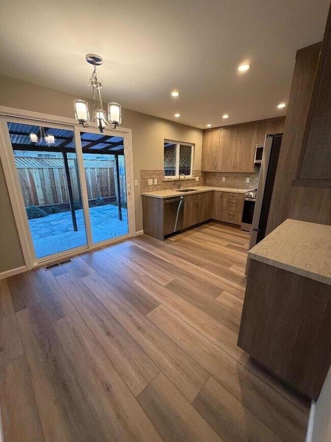 Building Photo - 1800 Terri Way