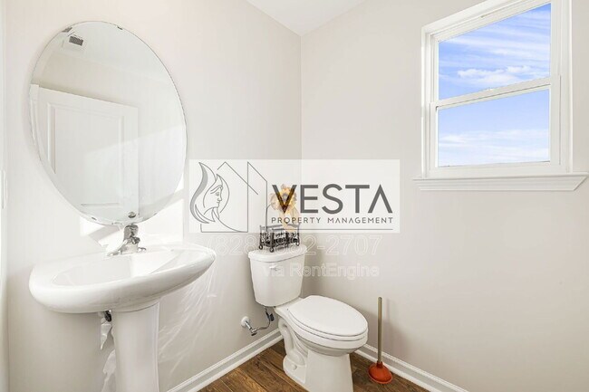 Building Photo - 30 Benedict Ln