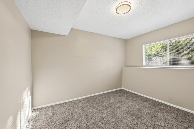 Building Photo - 2,595.95-  3 Bed, 1.5 Bath Home In Longmont with Great Backyard and In Unit Laundry!