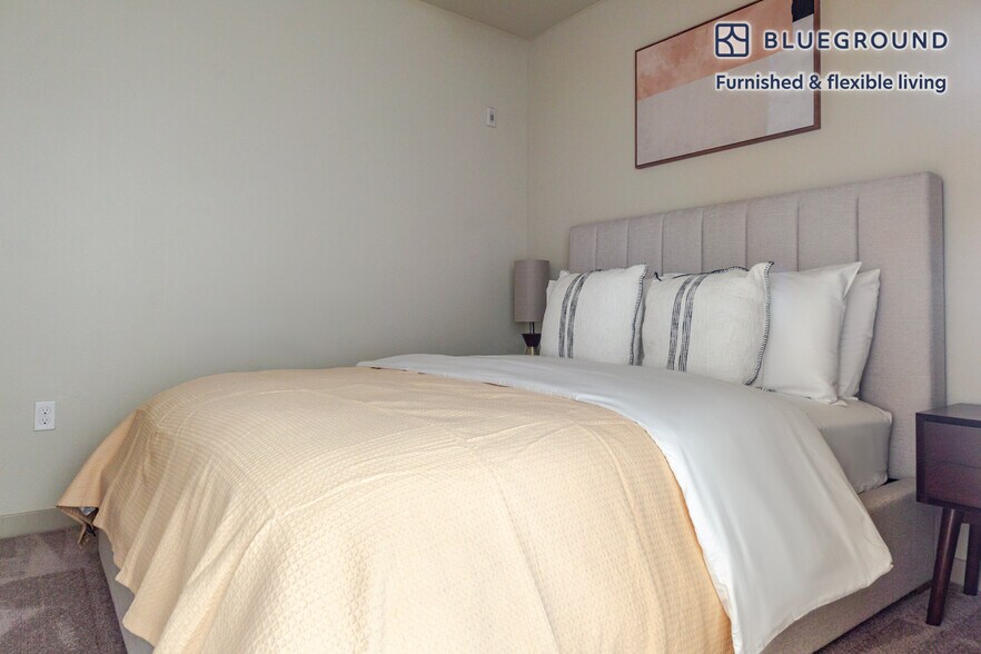 Building Photo - 1414 10th Ave