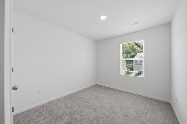 Building Photo - Modern Comfort in a Peaceful Newton Community This newly built 3-bed, 2.5-bath townhome blends mo...