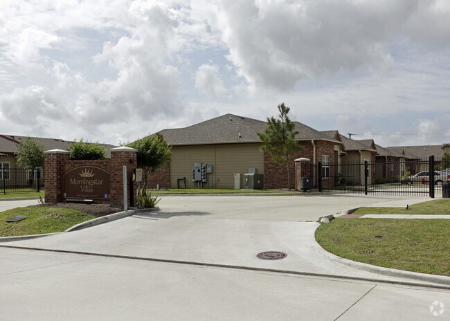 Building Photo - Morningstar Villas