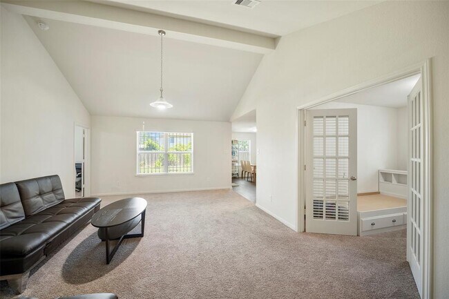 Building Photo - 12730 Pelican Bay Dr