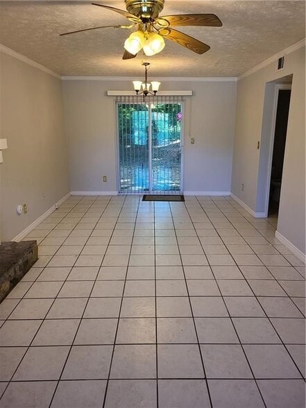 Building Photo - 3467 Highland Pine Way