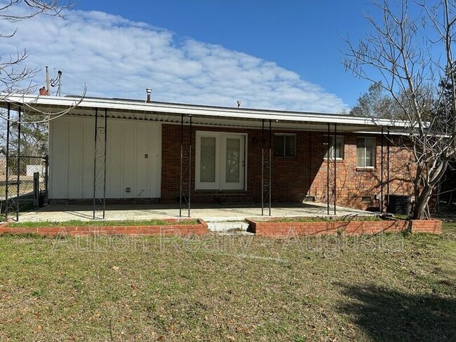 Building Photo - 3020 Jeanne Rd