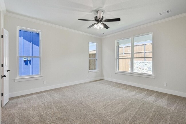 Building Photo - 510 Woodside Trl