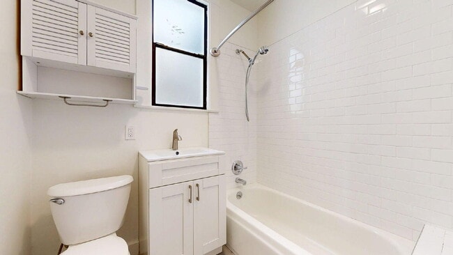 Building Photo - Charming Inner Sunset Single Family Home w...