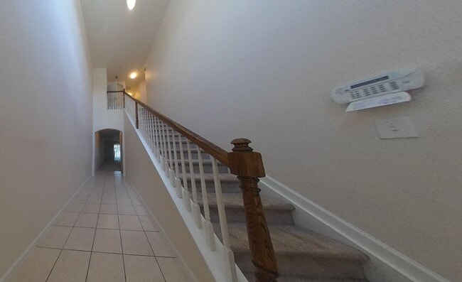 Building Photo - BEAUTIFUL 3 BEDFROOM, ,2.5 BATHROOMS TOWNH...