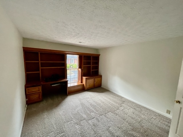 Building Photo - 605 Dunwoody Chace