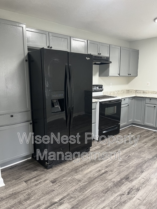 Building Photo - 6656 Bales Ave