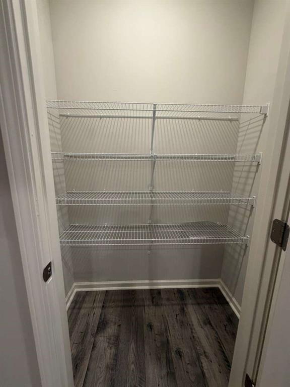 Building Photo - 766 Woodstock Grove Dr