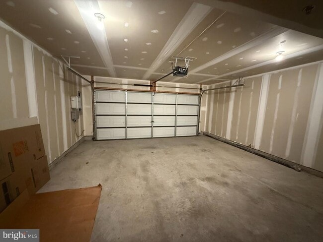 Building Photo - 189 Green Poplar Loop