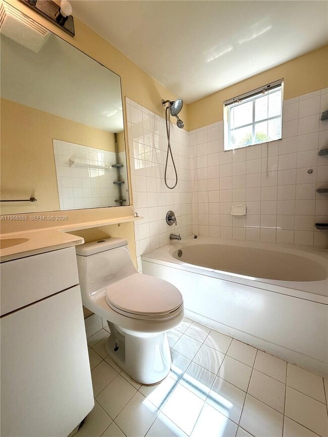 Building Photo - 17150 N Bay Rd