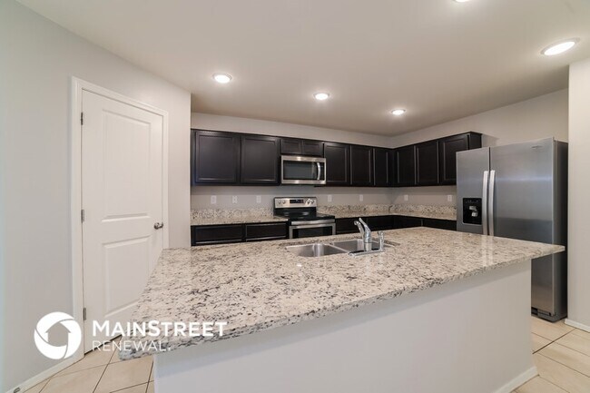 Building Photo - 8704 S 253rd Dr