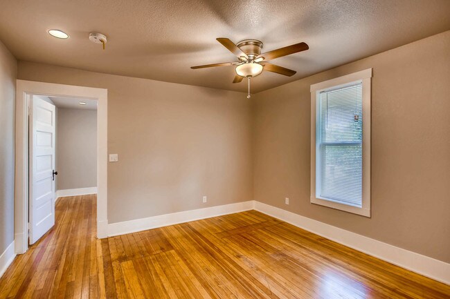 Building Photo - 1115 15th St